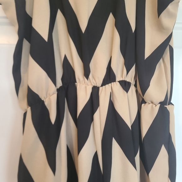 Romper by Emerald size medium - Picture 5 of 5